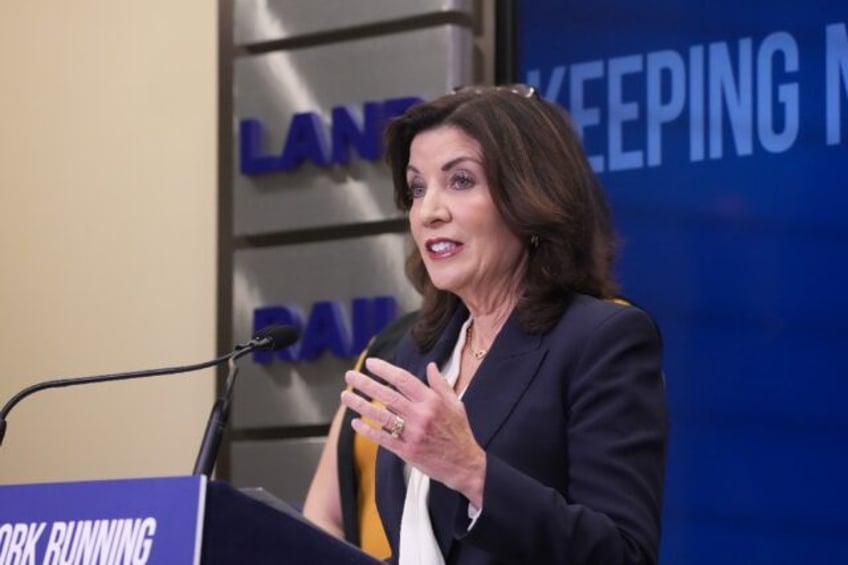 New York Governor Kathy Hochul announces preparations for disruptions for East Coast ports