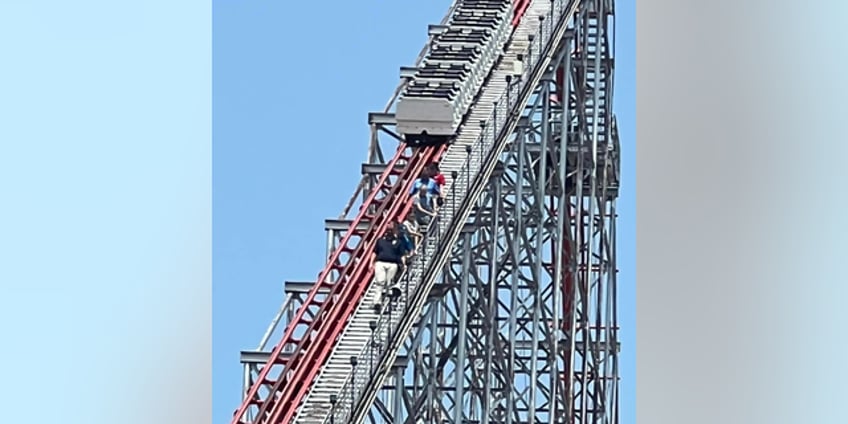 ohio amusement park guest stuck at top of once steepest roller coaster relives scary exit such an angle