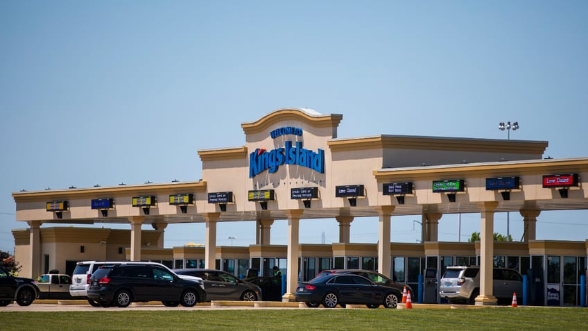 Kings Island entrance