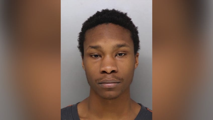 Alleged VIP Smoke Shop robber Amontae Carter