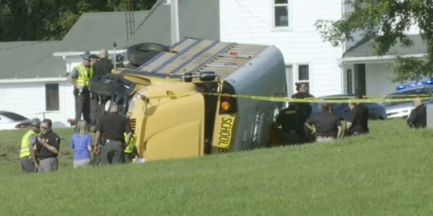 ohio school bus crash leaves student dead at least 23 hurt on first day of school