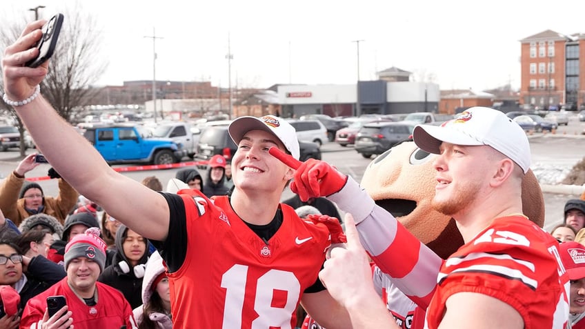 Will Howard and Jack Sawyer take selfie