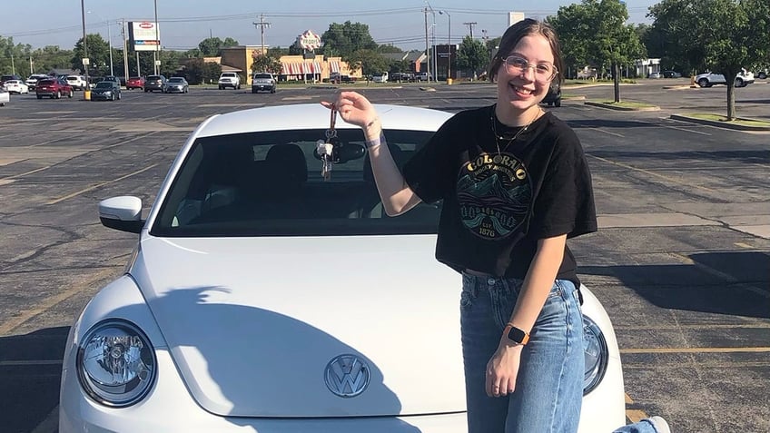 oklahoma teen wins volkswagen beetle after attending a strangers funeral perfect winner was drawn