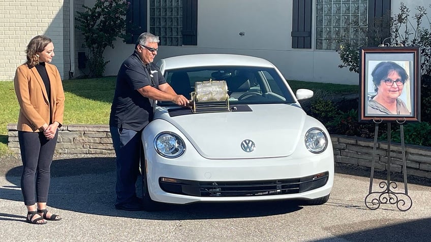 oklahoma teen wins volkswagen beetle after attending a strangers funeral perfect winner was drawn