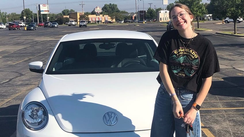 oklahoma teen wins volkswagen beetle after attending a strangers funeral perfect winner was drawn