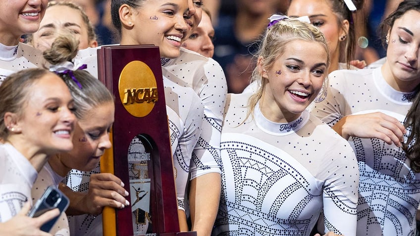 Liv Dunne with trophy