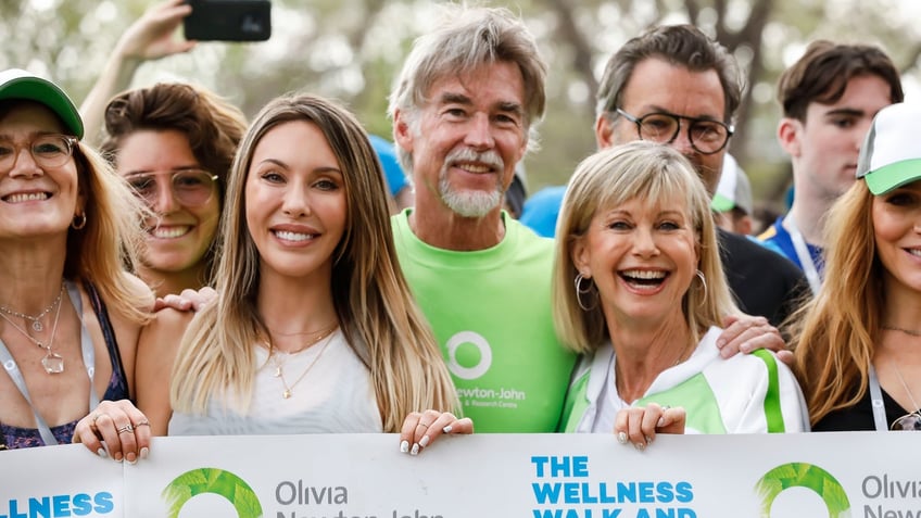 olivia newton johns daughter says mom continues to show up for her it doesnt just end with your body