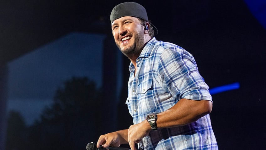 Luke Bryan on stage during 99.5 WYCD's Hoedown