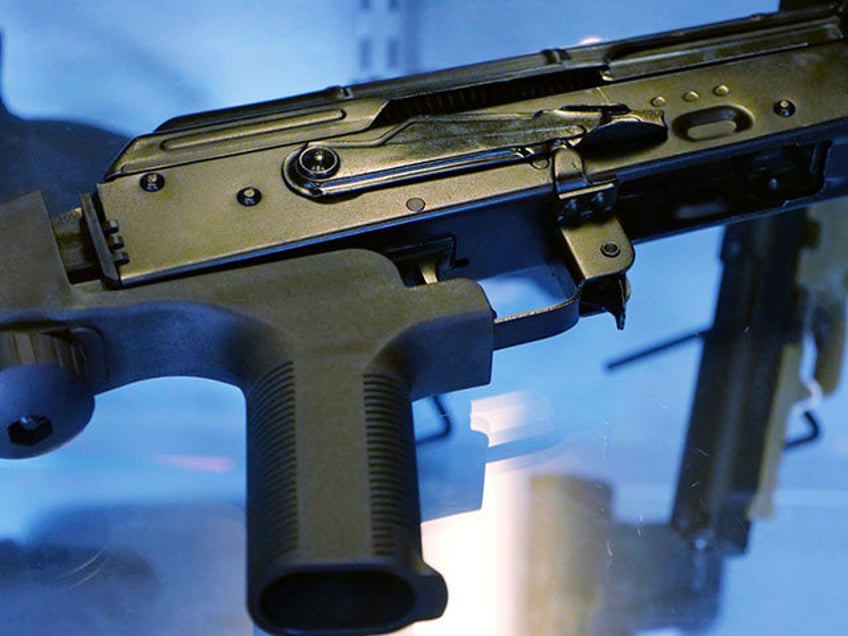 omaha mayor signs ban on bump stocks gun kits