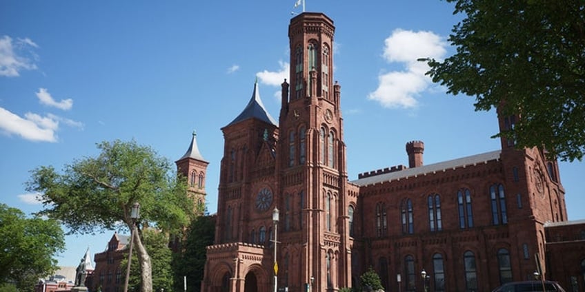 on this day in history august 10 1846 the smithsonian institution is created diffusion of knowledge