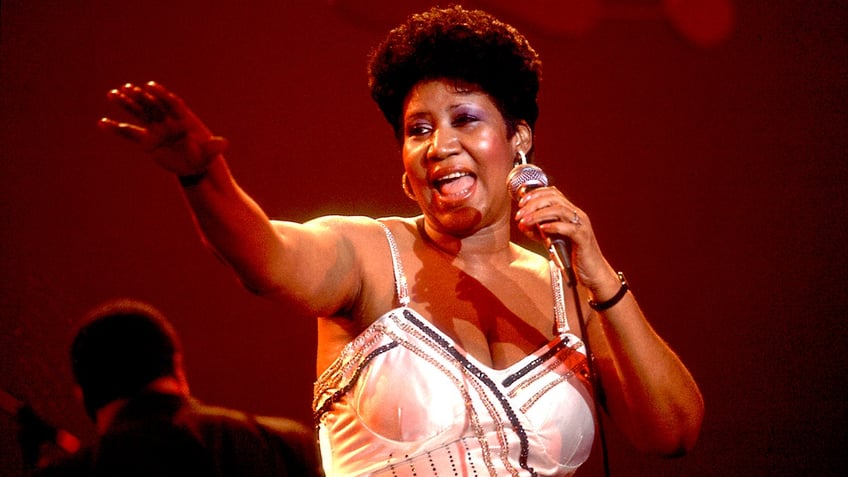 Aretha Franklin performs