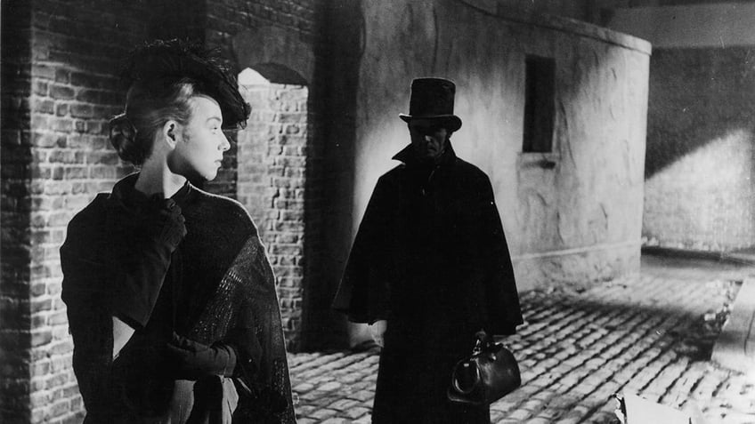 on this day in history august 31 1888 jack the ripper claims his first victim