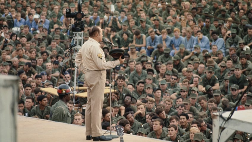 bob hope vietnam