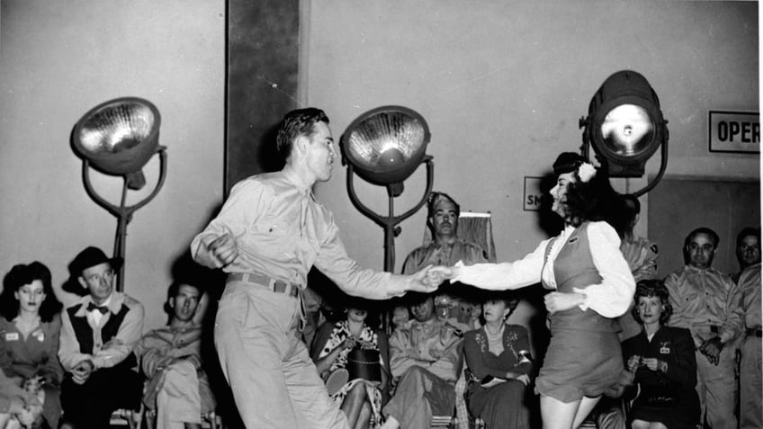 World War II jitterbug