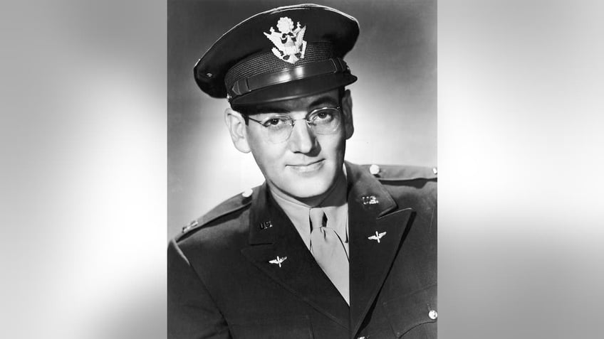 Glenn Miller in uniform