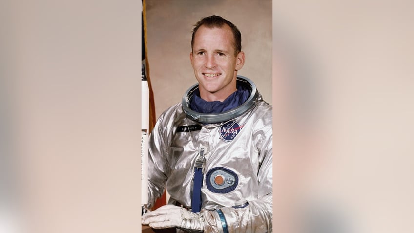 Nasa portrait astronaut
