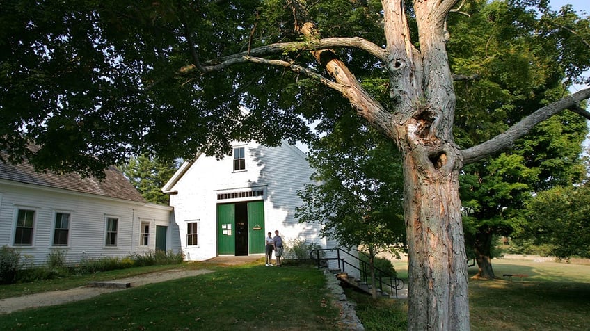 robert frost farm NH