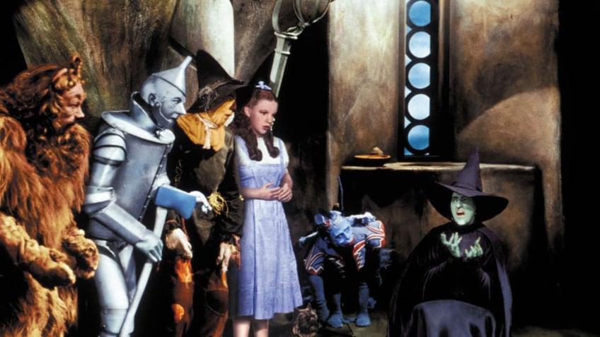 on this day in history november 3 1956 the wizard of oz debuts on tv elevates film to american classic