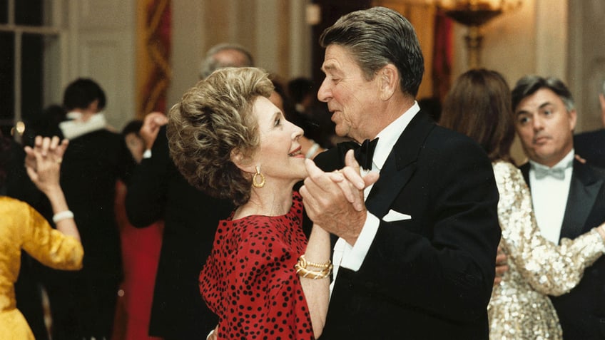 on this day in history november 6 1984 ronald reagan wins re election to the white house by a landslide