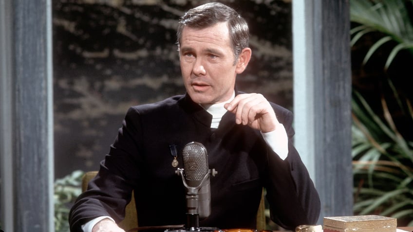 on this day in history october 23 1925 late night tv star and host johnny carson is born