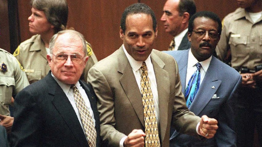 on this day in history october 3 1995 oj simpson is acquitted of murder charges in trial of the century