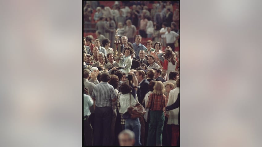 on this day in history september 20 1973 tennis star billie jean king wins battle of the sexes in houston