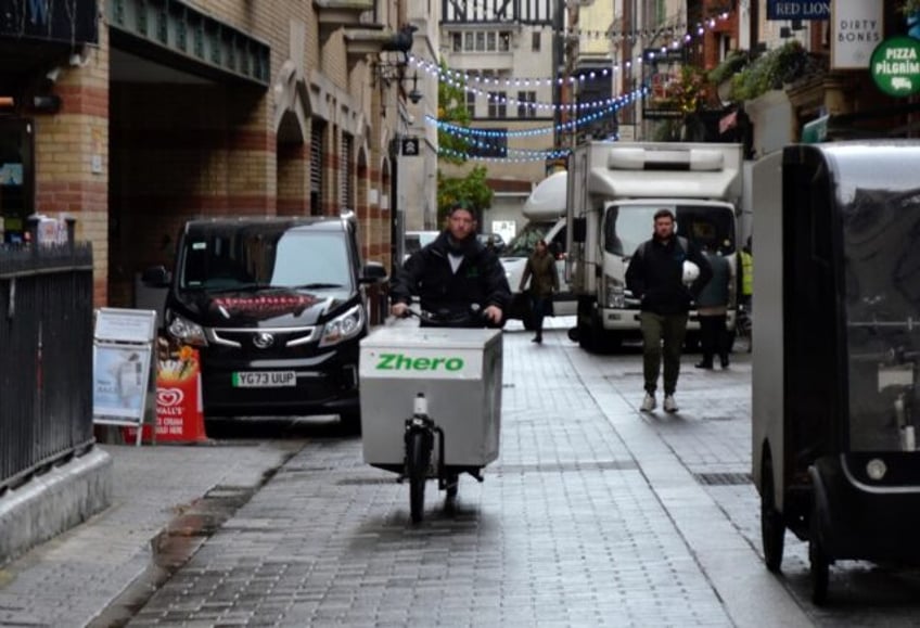 More businesses are turning to E-cargo bikes to beat London traffic