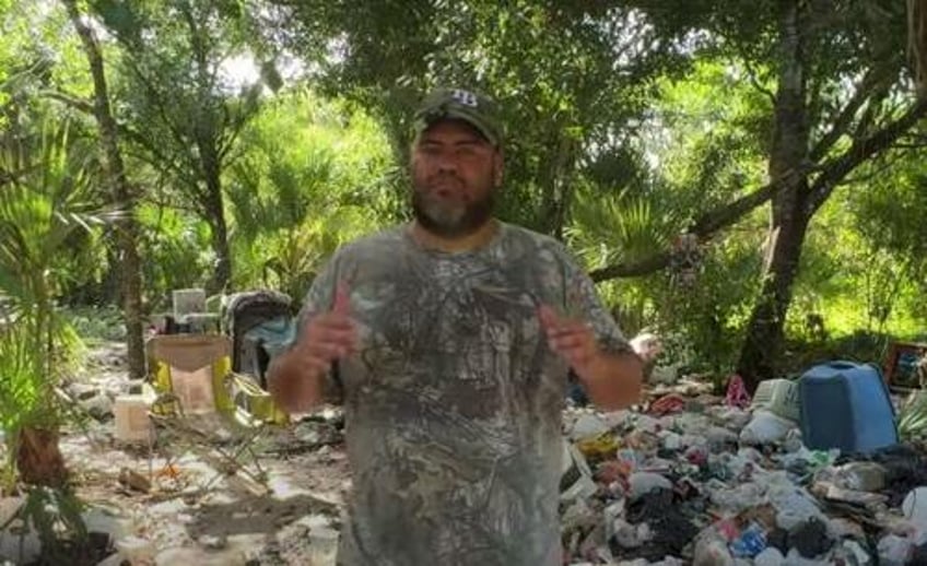 one man found the infamous carpet trails in florida that lead to enormous homeless encampments way back in the woods