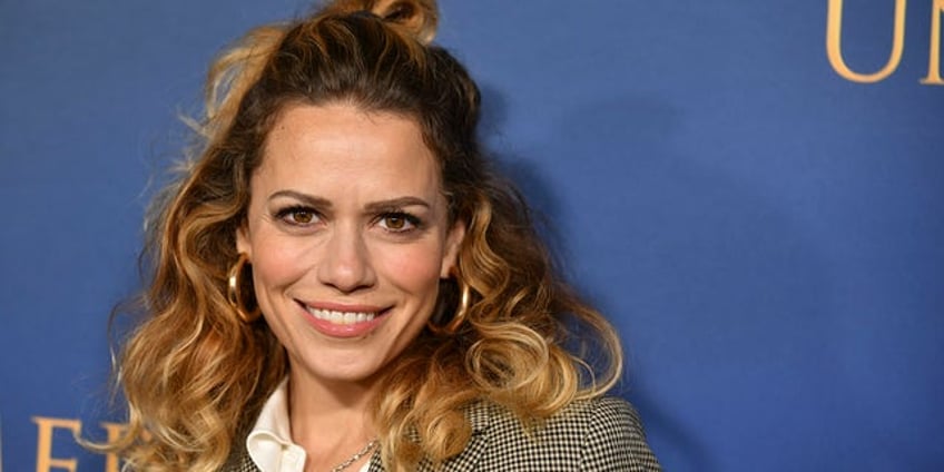 one tree hill star bethany joy lenz suffered alleged spiritual abuse during years in a cult