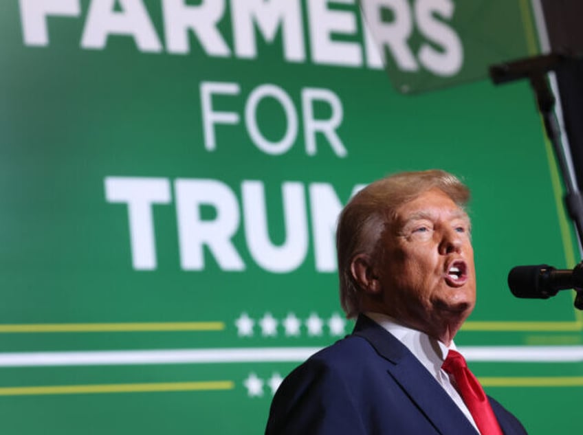 COUNCIL BLUFFS, IOWA - JULY 07: U.S. President Donald Trump speaks to supporters during a