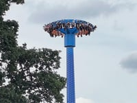 Oregon amusement park files lawsuit against ride manufacturer after it leaves guests hanging upside down