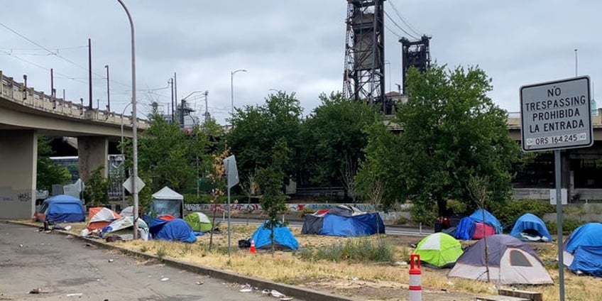 oregon county lost 1 billion in 2020 as residents fled crime homelessness its like portland died