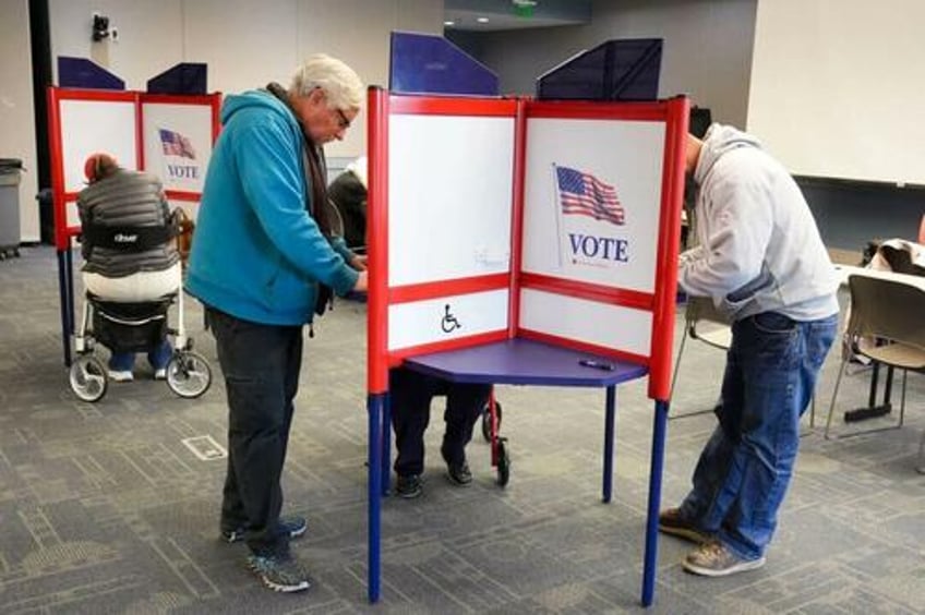 oregon dmv mistakenly registered 306 non citizens to vote officials say