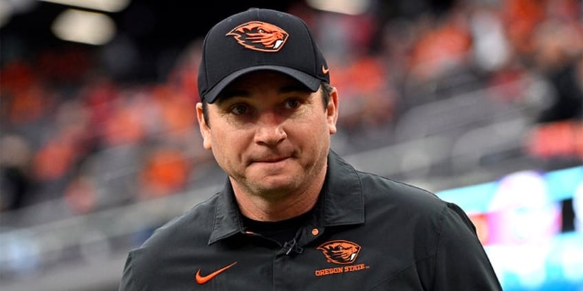 oregon states best option is rebuilding the pac 12 beavers ad says