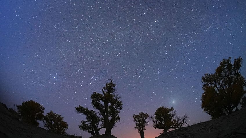 Meteors in the sky