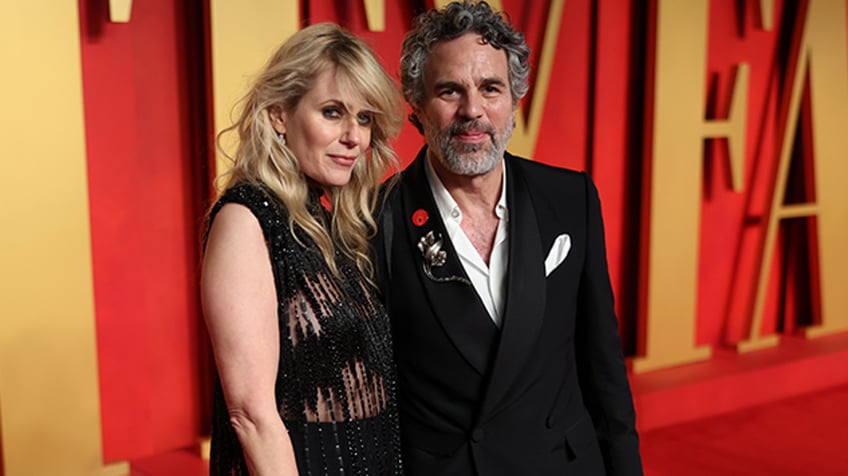 Sunrise Coigney and Mark Ruffalo attend the 2024 Vanity Fair Oscar Party Hosted By Radhika Jones at Wallis Annenberg Center for the Performing Arts on March 10, 2024 in Beverly Hills, California.