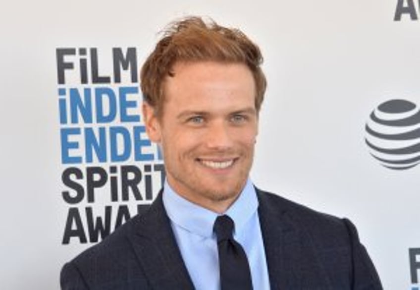 'Outlander' icon Sam Heughan happy to wear T-shirt in 'Couple Next Door'