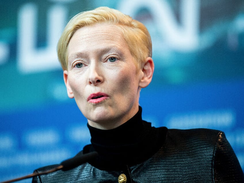 over 3000 british artists including tilda swinton demand israeli ceasefire in a letter now being slammed for omitting any reference to hamas