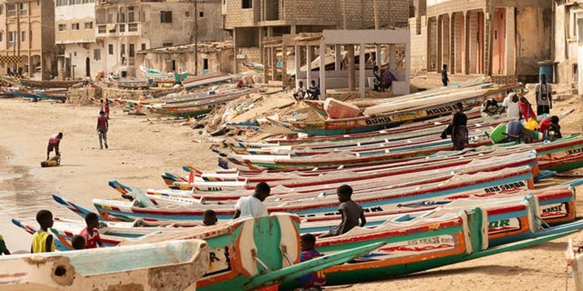 over 60 migrants who departed senegal for spain in monthlong voyage feared dead