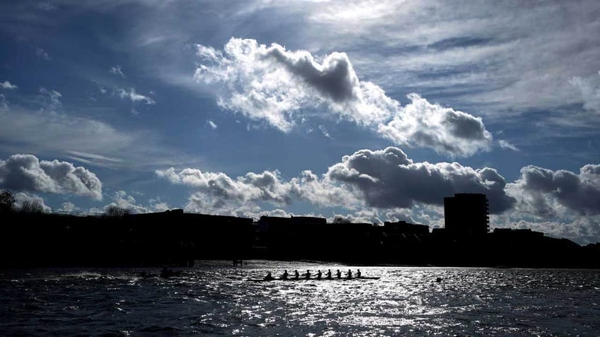 oxford crew boat race pollution