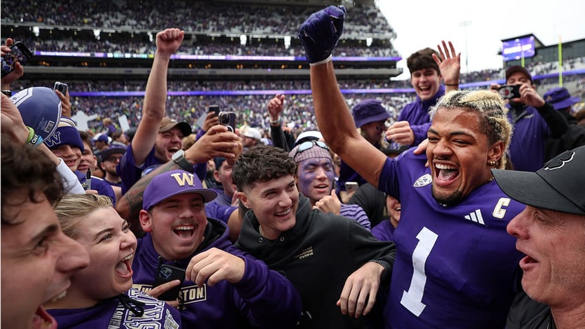 pac 12 championship preview washington oregon meet again as teams bid farewell with cfp berth on the line