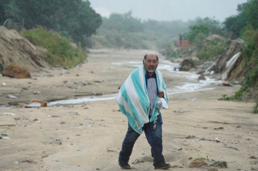 pacific and atlantic hurricanes norma and tammy make landfall on saturday in mexico and barbuda