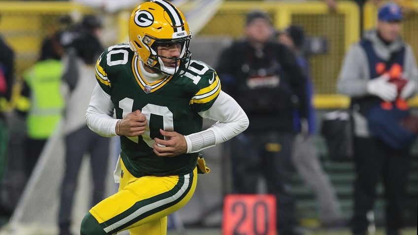 packers ceo suggests hes unsure of jordan loves future says itll take half a season to judge qb