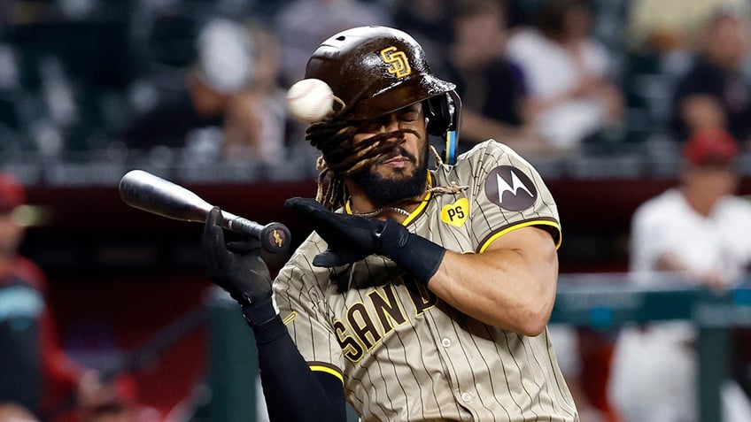 Fernando Tatis almost HBP