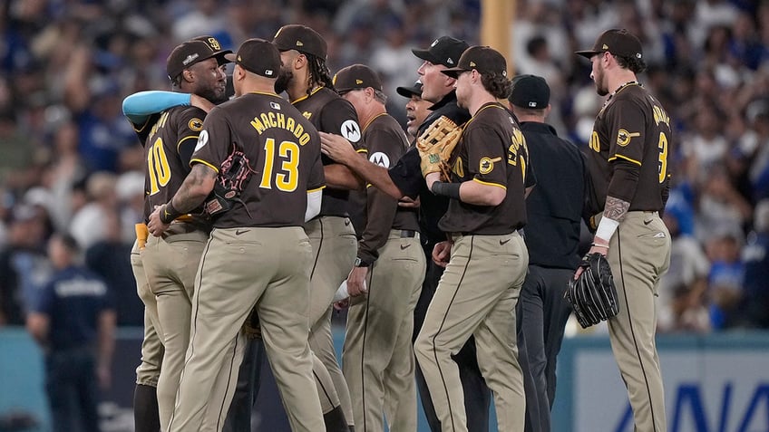 Padres players meet up