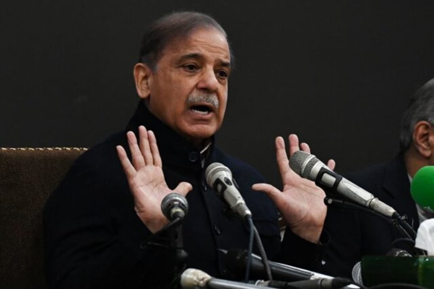 Former premier Shehbaz Sharif appears set to be Pakistan's next prime minister following a