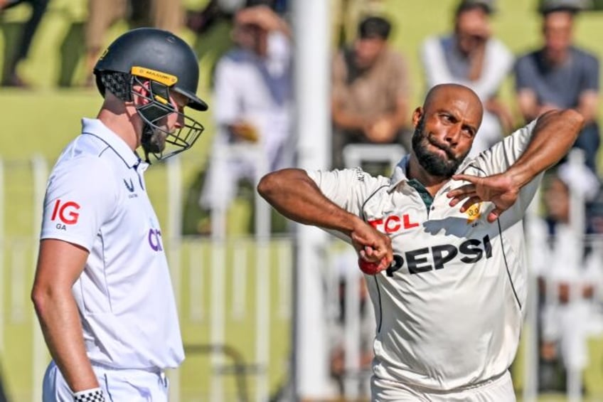 Pakistan's Sajid Khan (R) played a starring role against England