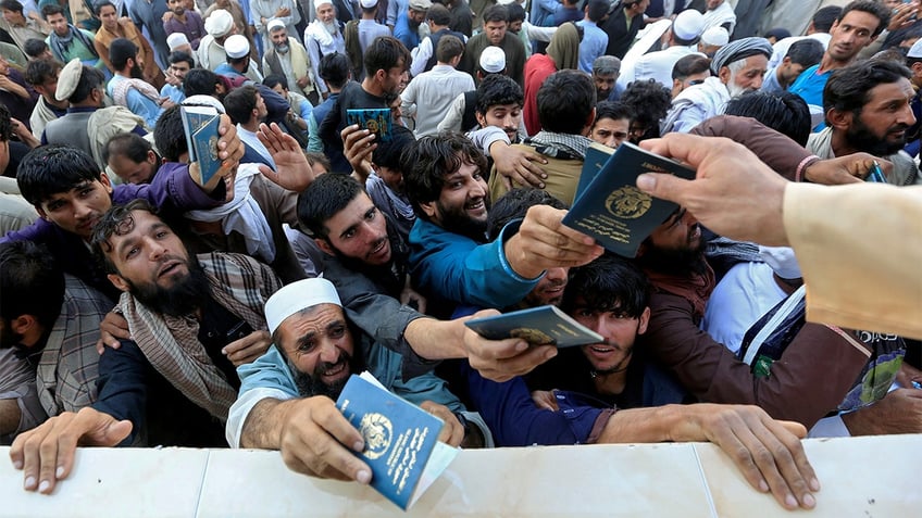 pakistan set to deport over 14 million undocumented afghan nationals un seeks relief on deadline