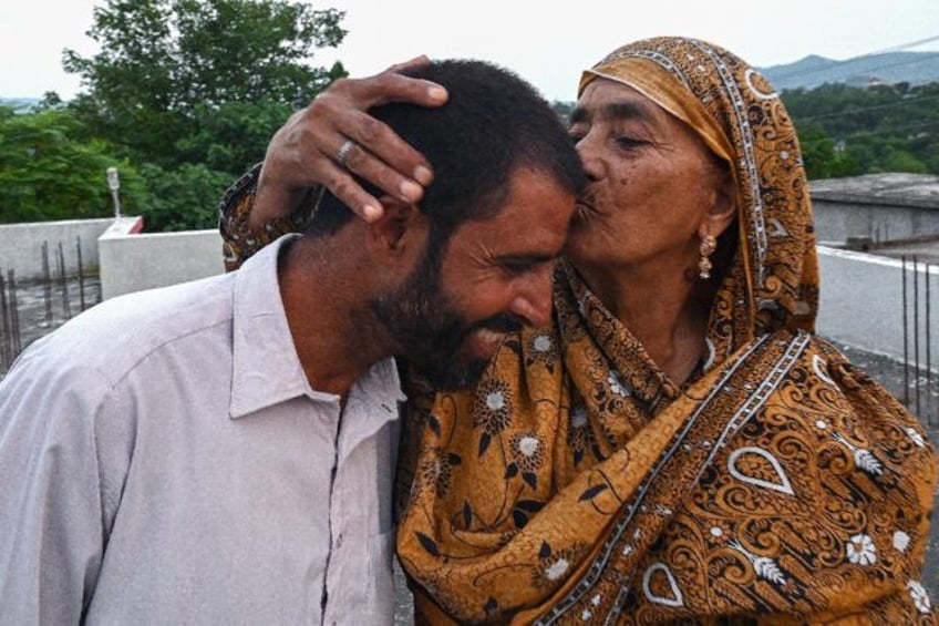 pakistanis abandon hopes of reaching europe after boat tragedies