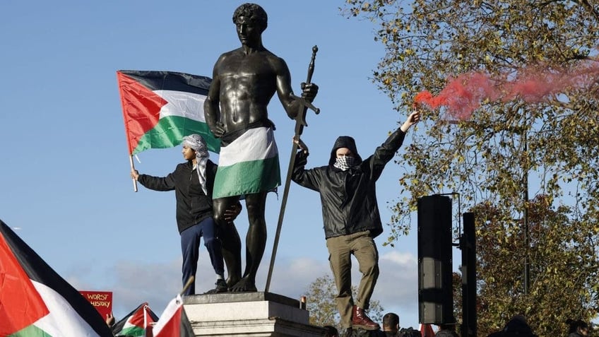 Pro Palestine protestors London